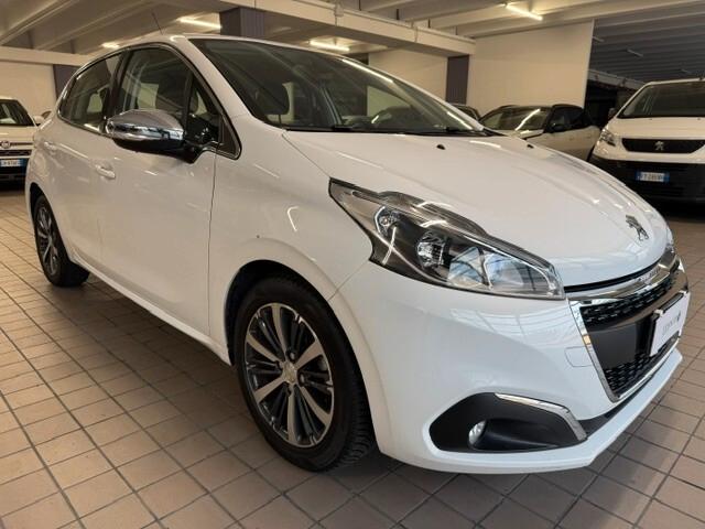 Peugeot 208 PureTech 82 5p. GPL Allure