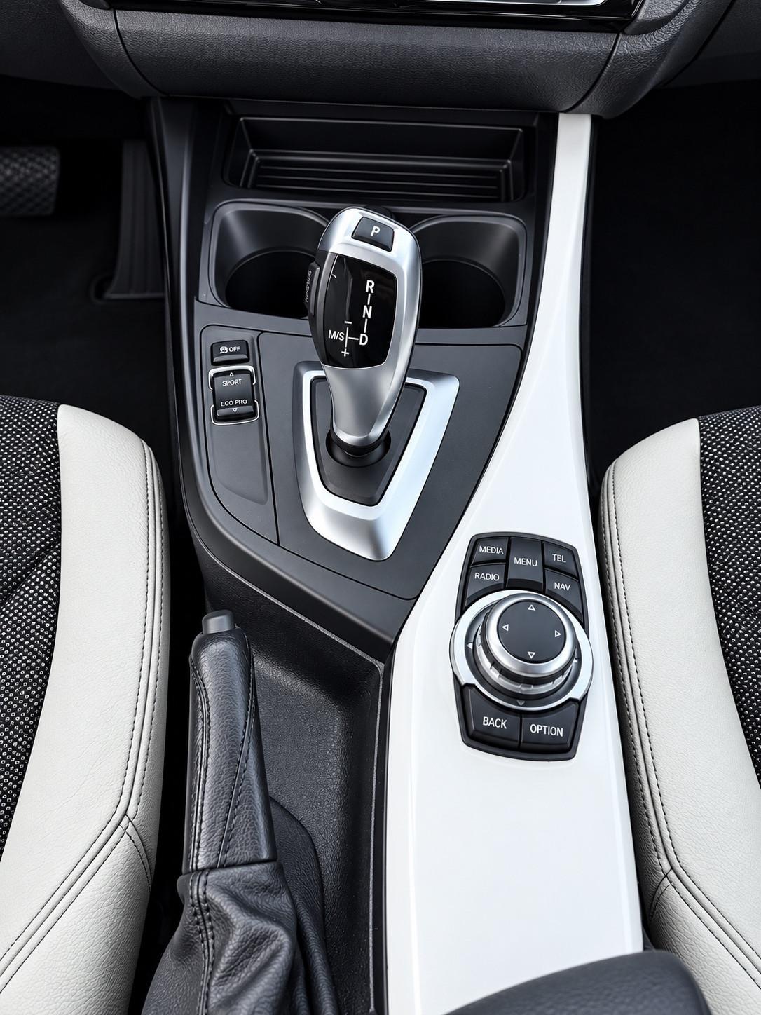 BMW 116d SERIE 1 F20 LCI 5 PORTE NEOPATENTATi