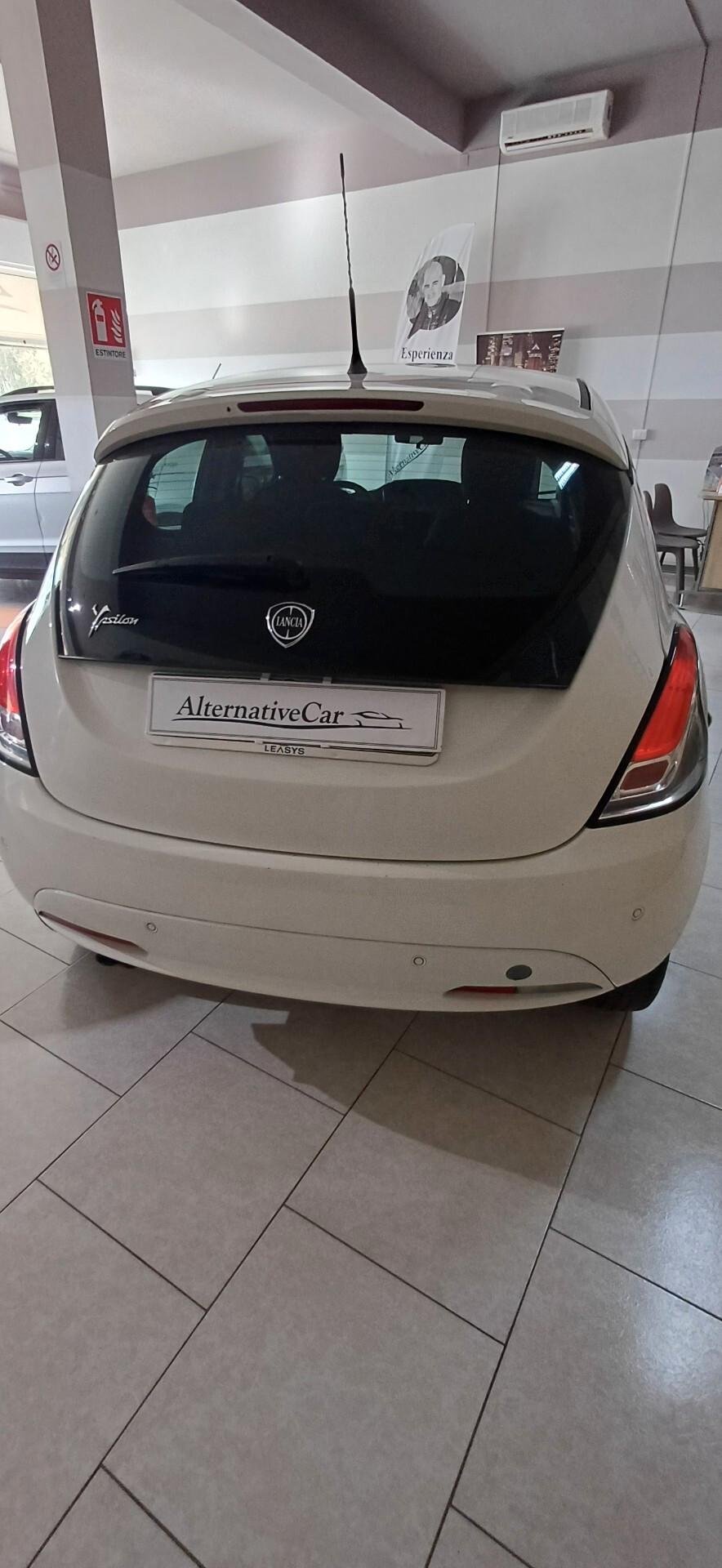 Lancia Ypsilon 1.2 69 CV 5 porte Gold