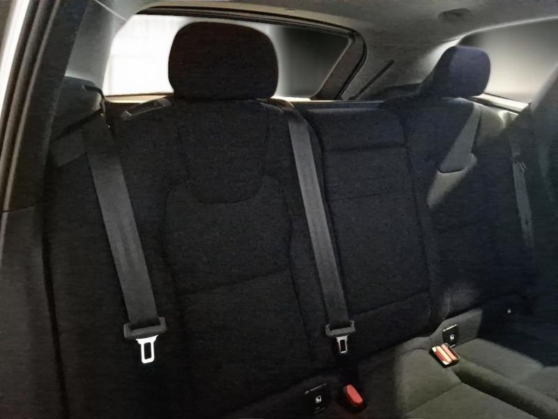 VOLVO XC60 B4 D AWD automatico Momentum Pro MY22