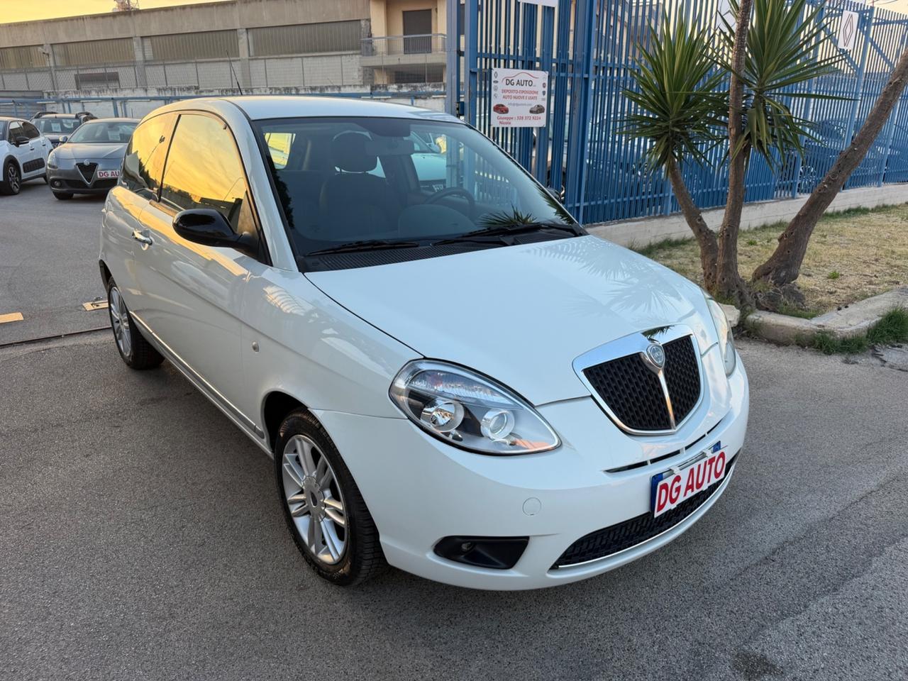 Lancia Ypsilon 1.2 benzina 69 cv 2011