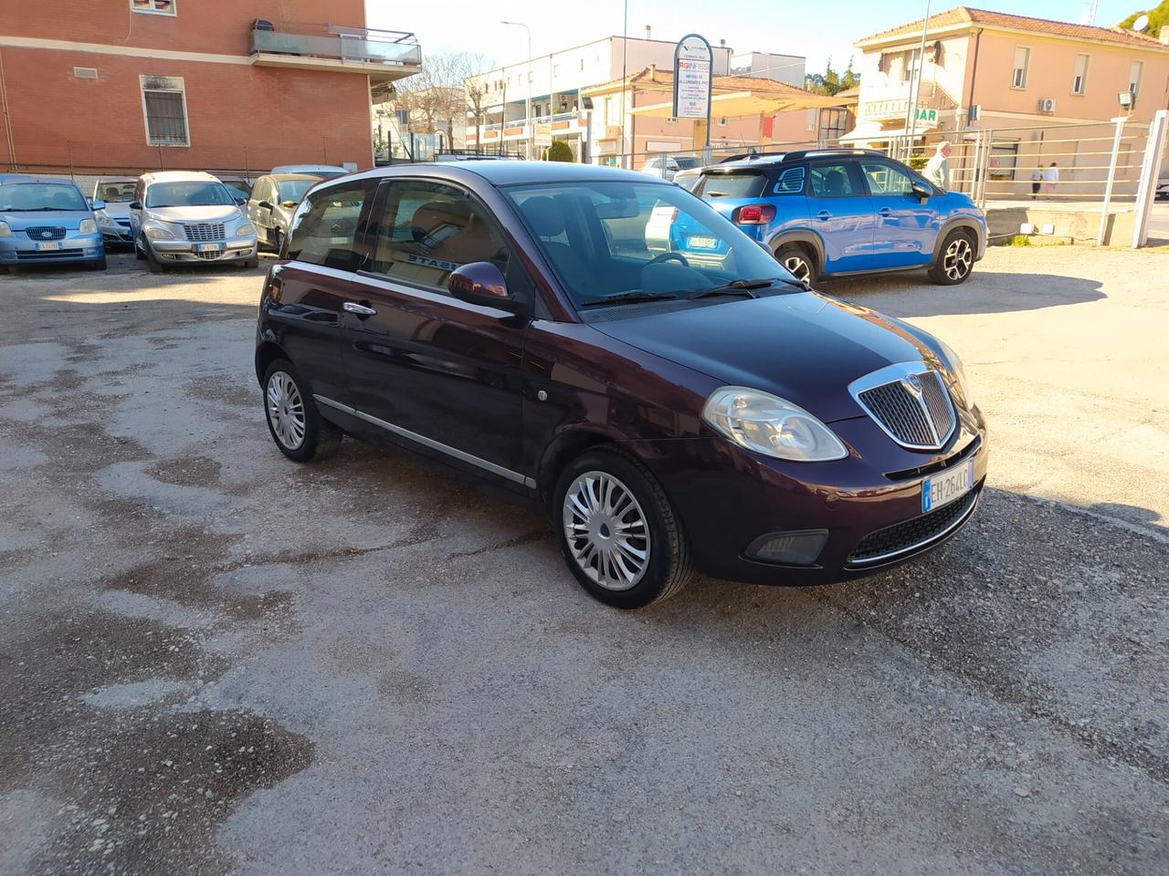Lancia Ypsilon 1.3 MJT 75 CV Elle Neopatentati