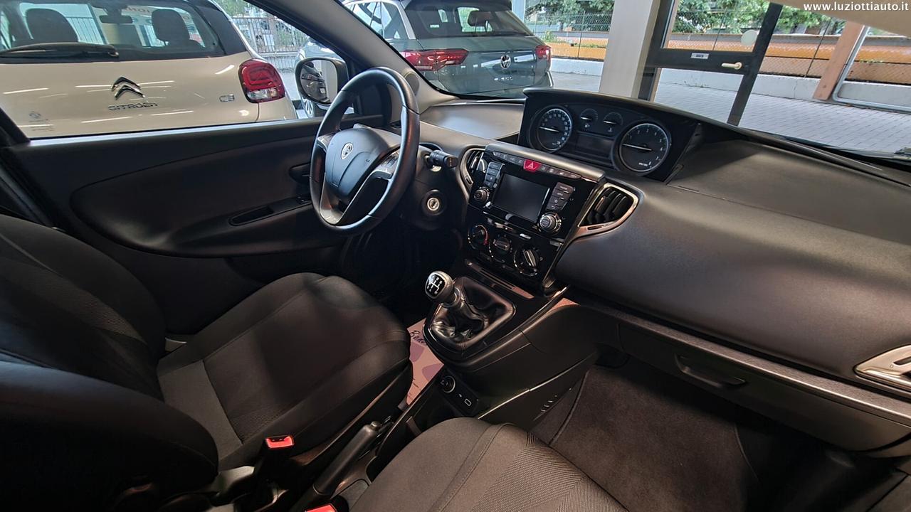 Lancia Ypsilon 1.2 GOLD