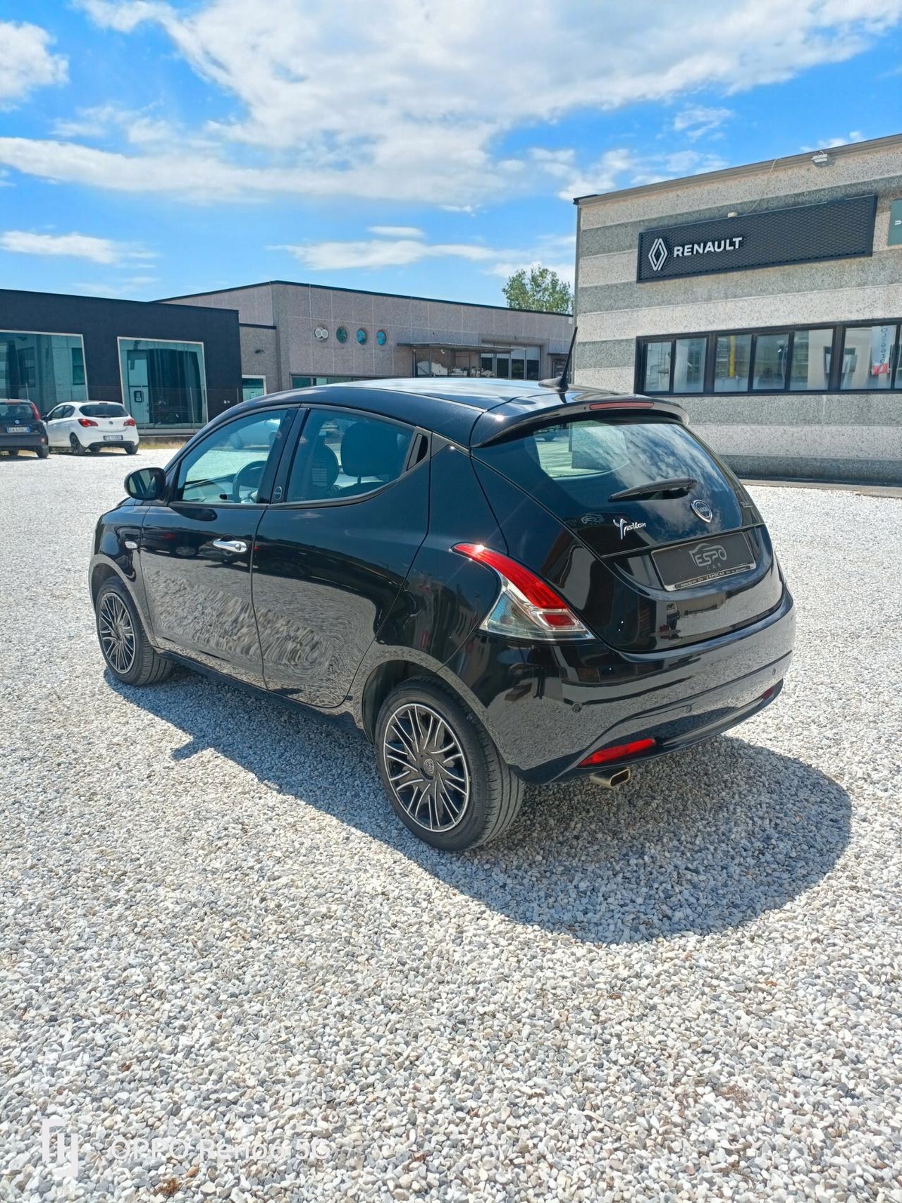 Lancia Ypsilon 1.0 FireFly 5 porte S&S Hybrid Ecochic Gold