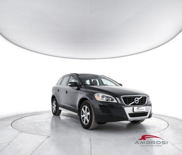 VOLVO XC60 D4 Momentum - PER OPERATORI DEL SETTORE