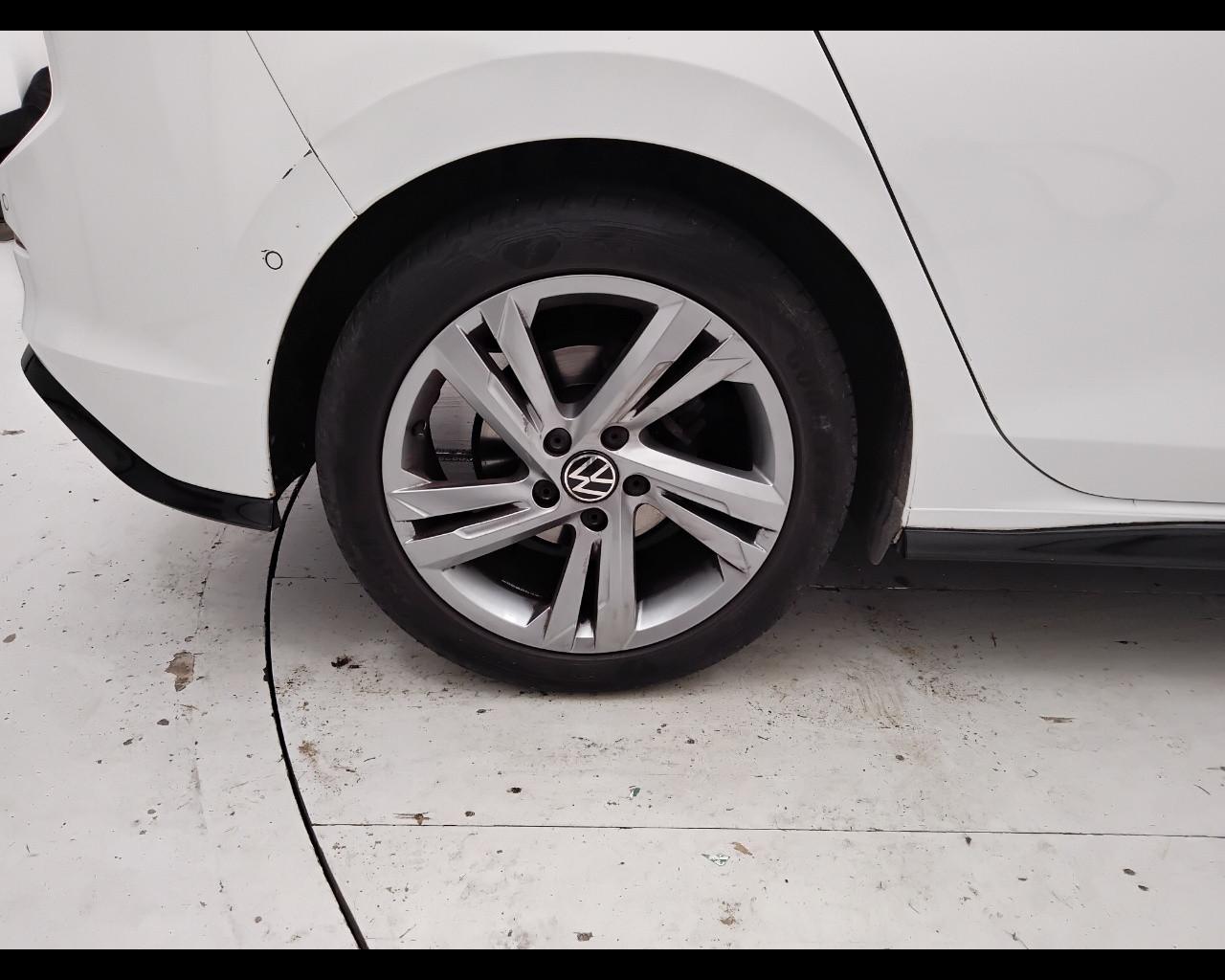 VOLKSWAGEN Golf VIII 2020 - Golf 1.5 tsi evo R-Line 130cv