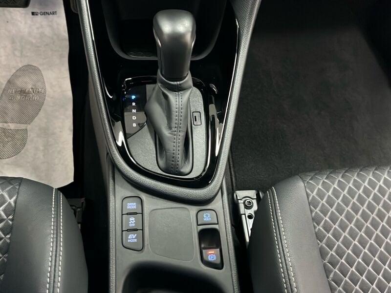 Toyota Yaris Hybrid Lounge MY22