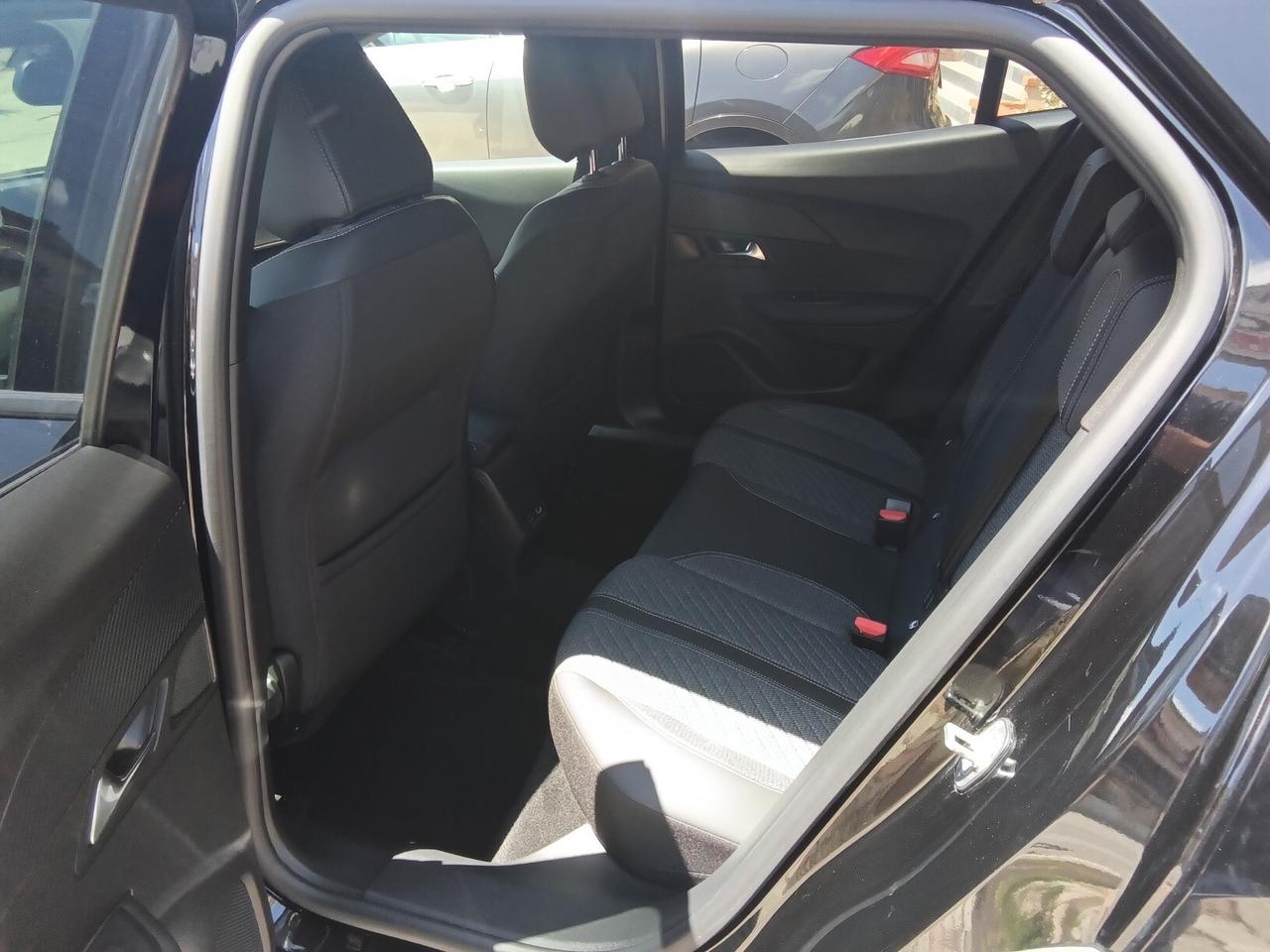 Peugeot 2008 1.2 PureTech 100 CV KM27.671