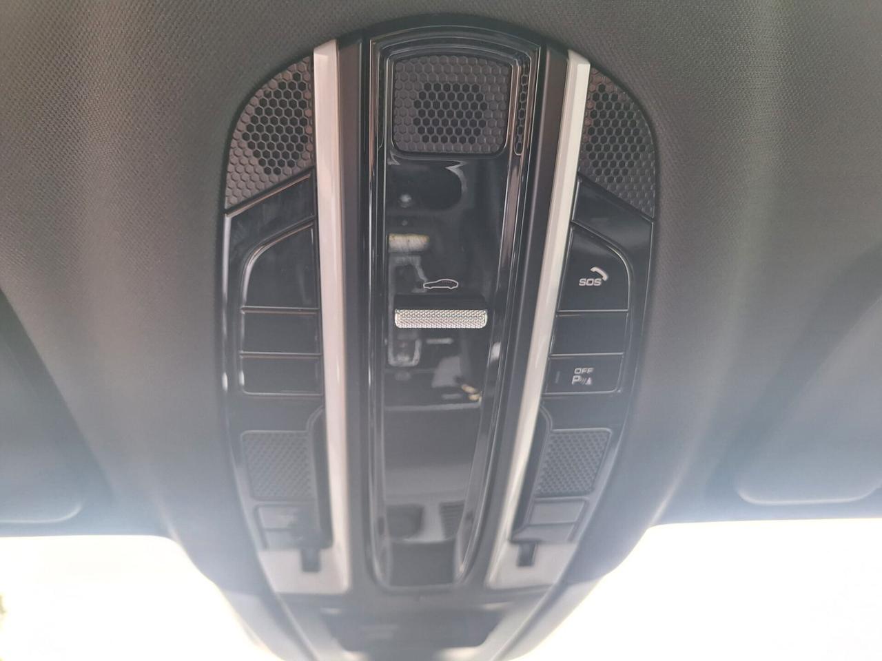 Porsche Cayenne 3.0 V6 E-Hybrid-BENZINA