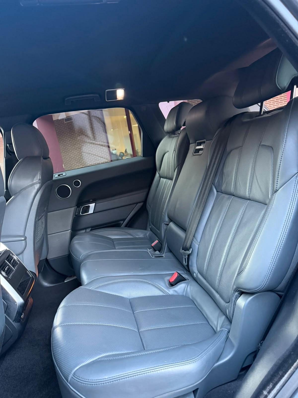 Land Rover Range Sport 3000 TDV6 HSE R DYNAMIC