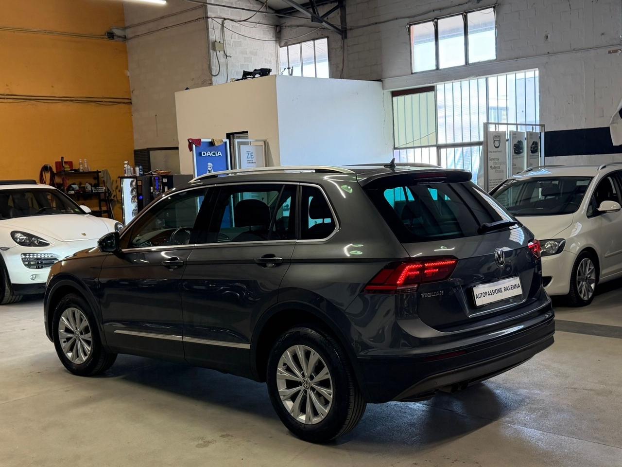 Volkswagen Tiguan 2.0 TDI DSG 4MOTION HIGHLINE Offroad