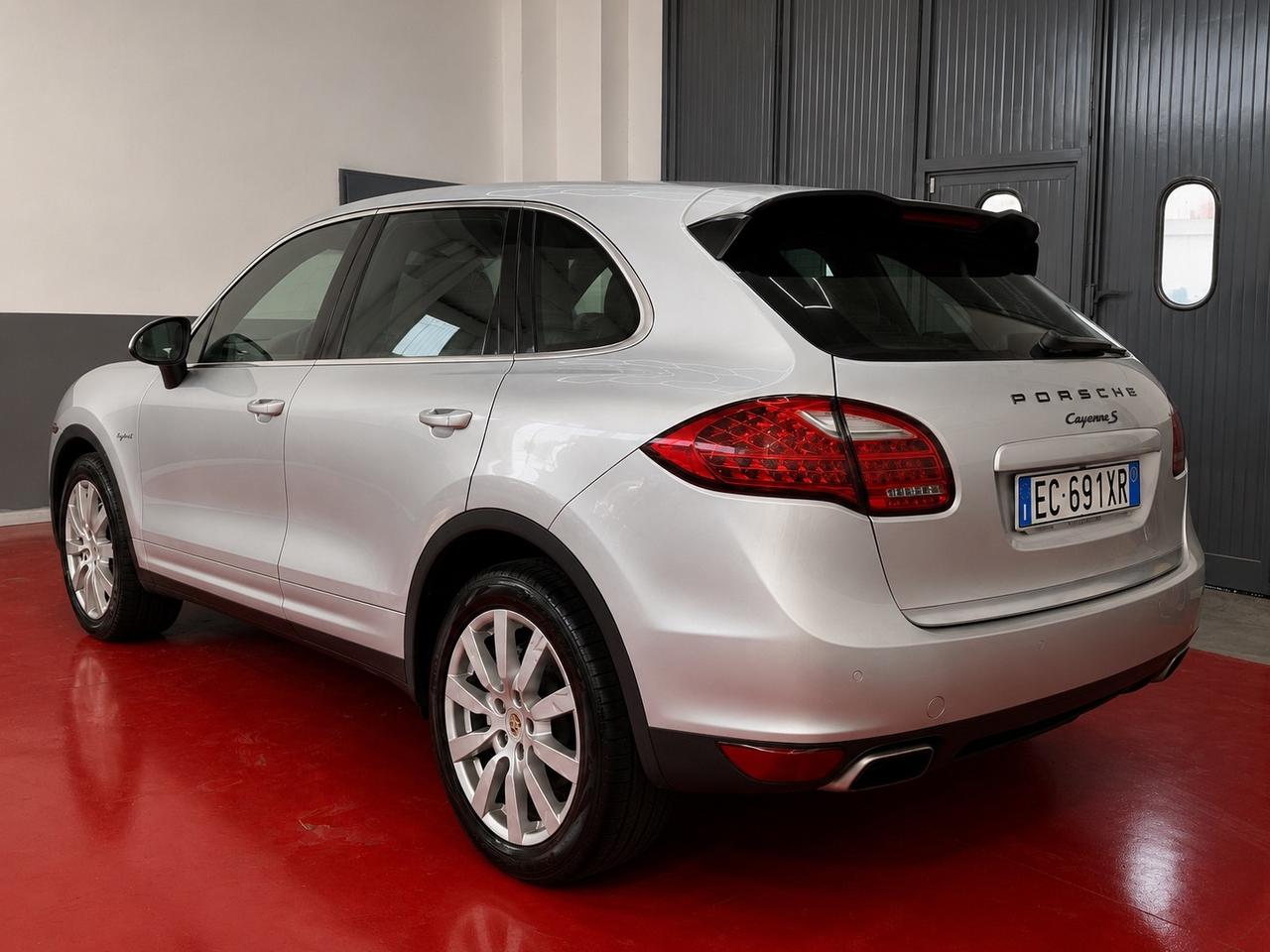 Porsche Cayenne 3.0 e-hybrid
