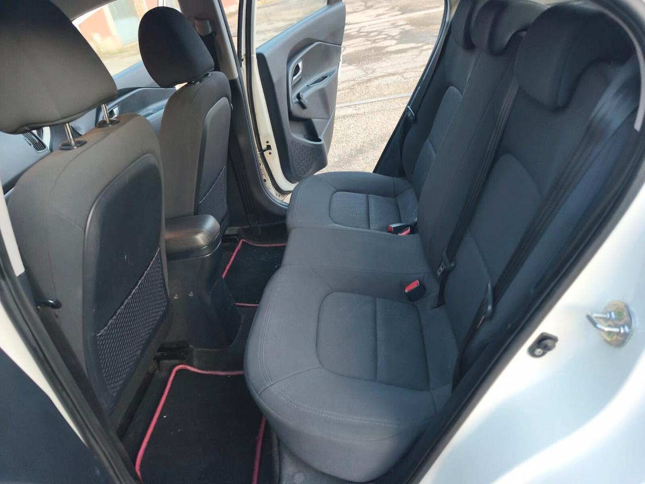 Kia Rio 2014---1.2 Benzina Neopatentati