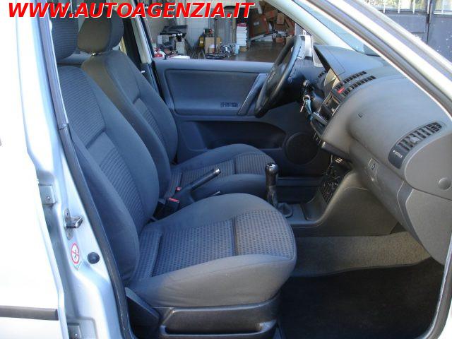 VOLKSWAGEN Polo 1.4 16V cat 5p. Comfortline AC POCHI KM