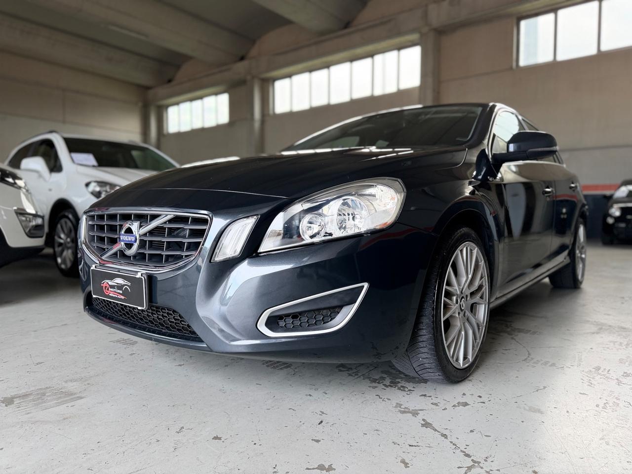 Volvo V60 D3 Geartronic Summum