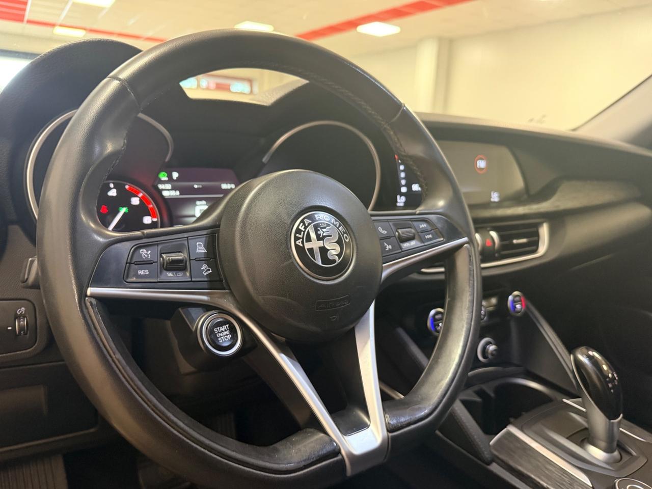 Alfa Romeo Stelvio 2.2 Turbodiesel 160 CV AT8 RWD Sport-Tech