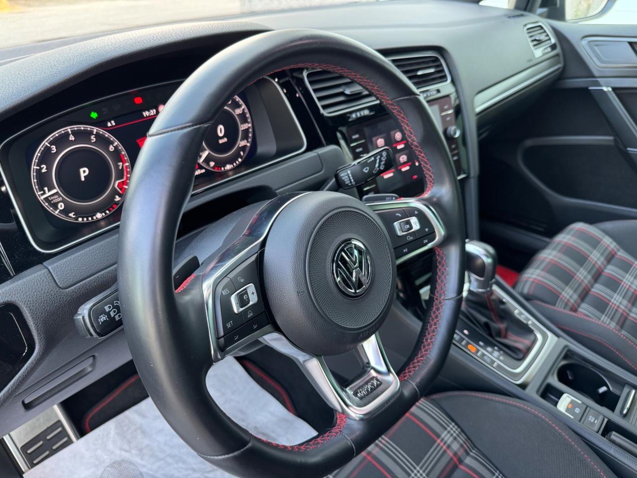 Volkswagen Golf GTI Golf GTI Performance 2.0 TSI DSG 5p. BlueMotion Technology