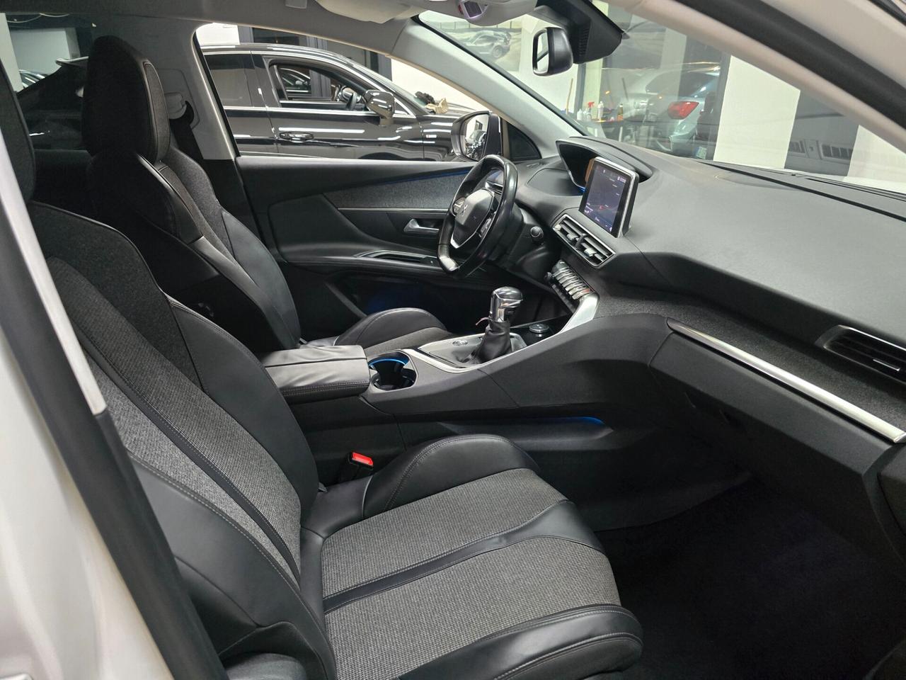 Peugeot 3008 2.0 bluehdi Active s