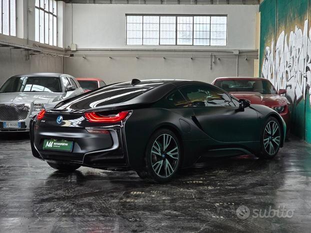 BMW i8 Protonic Frozen Black Edition
