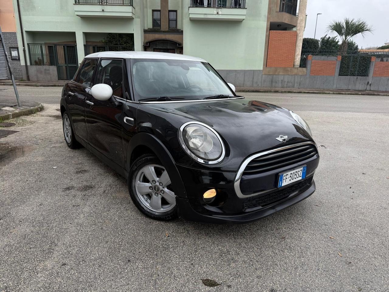 Mini 1.5 Cooper 5 porte 1.5 TURBO BENZINA 136CV CON 120MILA KM