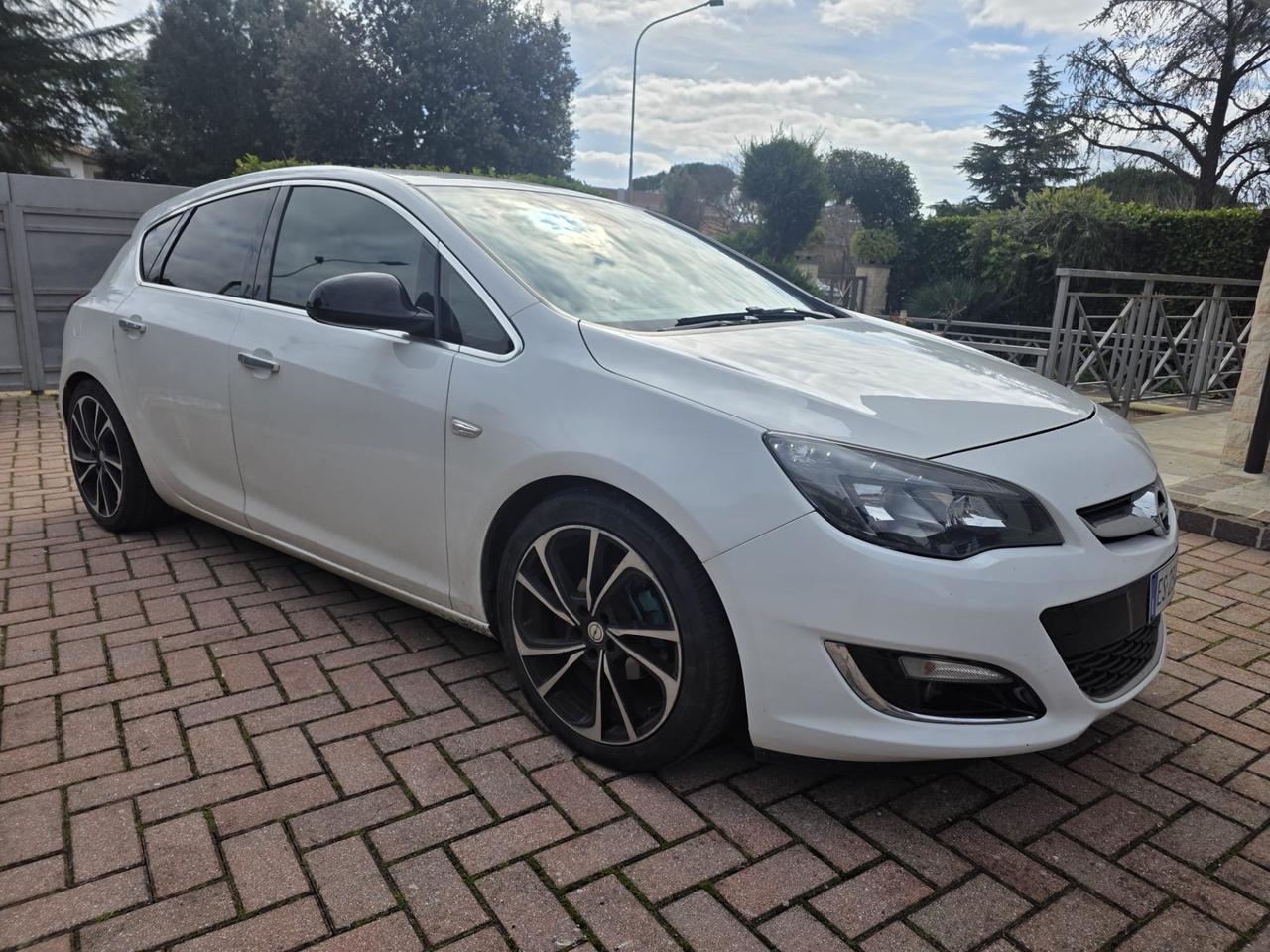 Opel Astra 1.4 Turbo 140CV 5 porte GPL Tech Cosmo