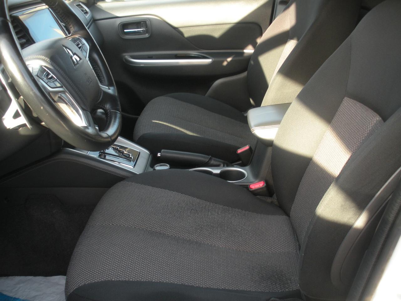 Mitsubishi L200 2.3 D Double Cab 4x4 Super Select Diamond aut.