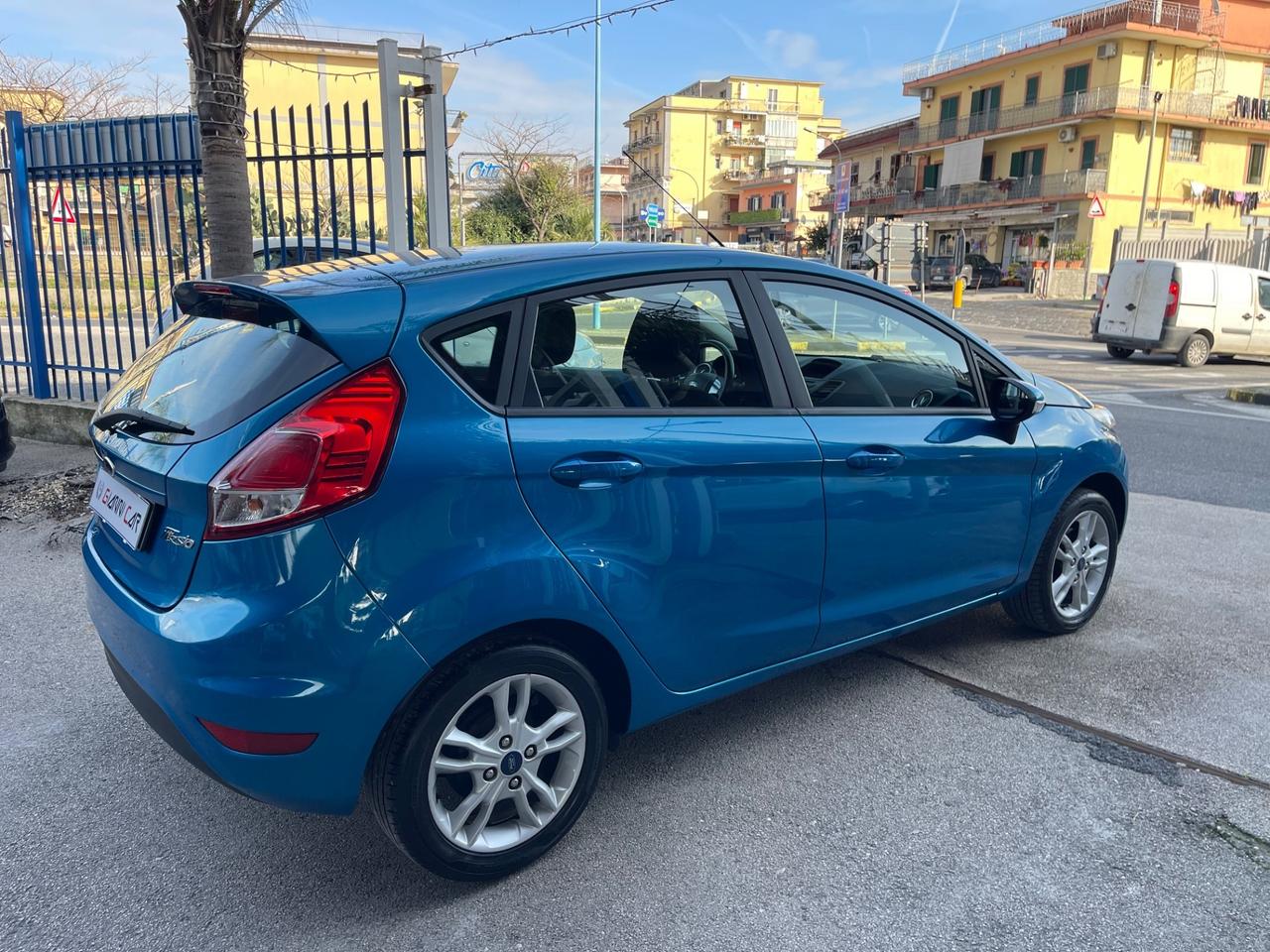 Ford Fiesta 1.0 80CV 5 porte titanium