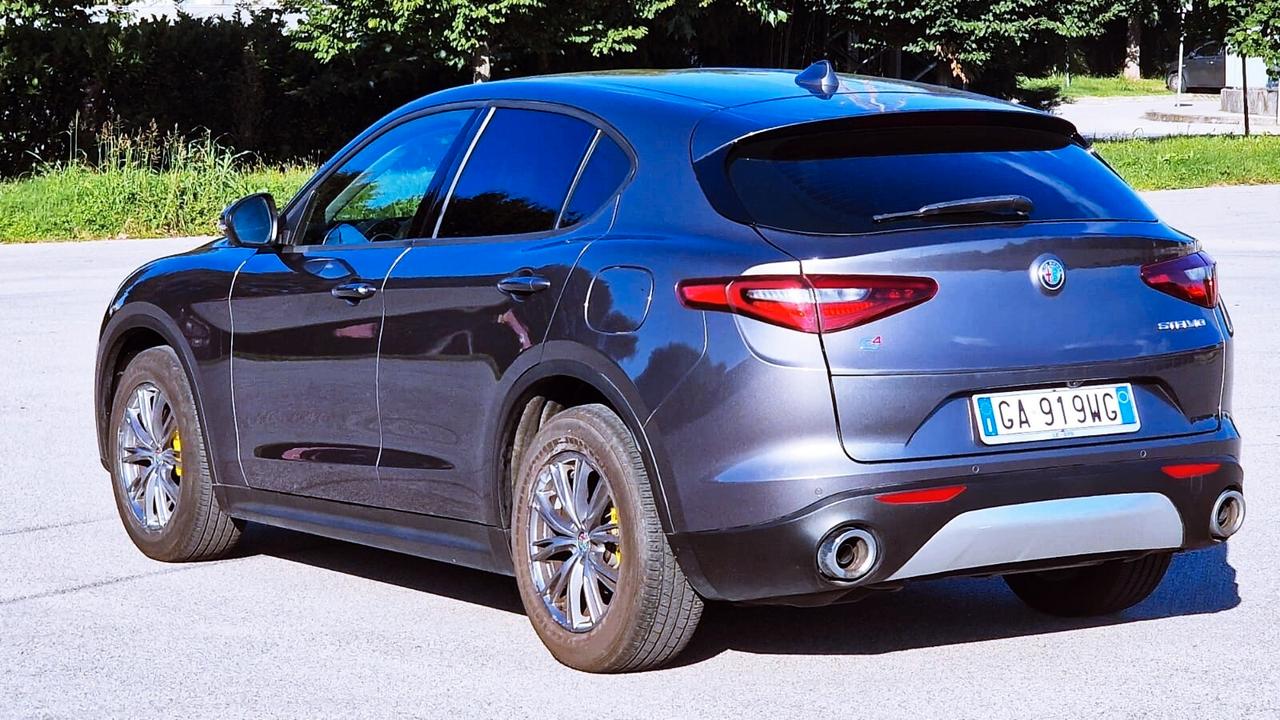 Alfa Romeo Stelvio 2.2 Turbodiesel 190 CV AT8 Q4