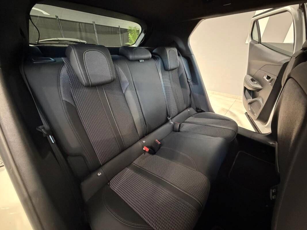 Peugeot 2008 BlueHDi 130 S&S EAT8 GT