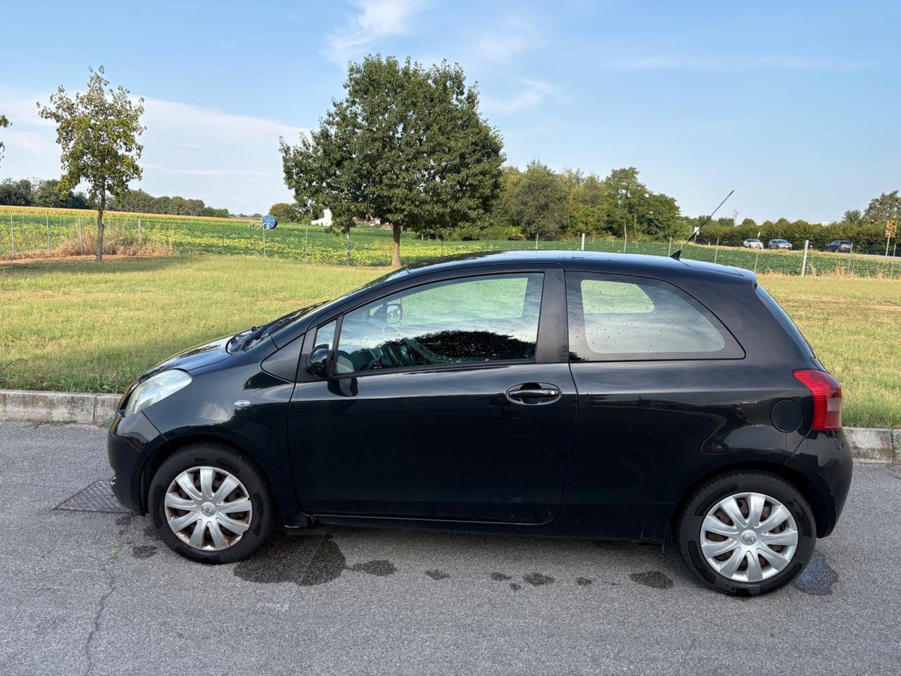 Toyota Yaris 1.3 87cv benzina neo patentati