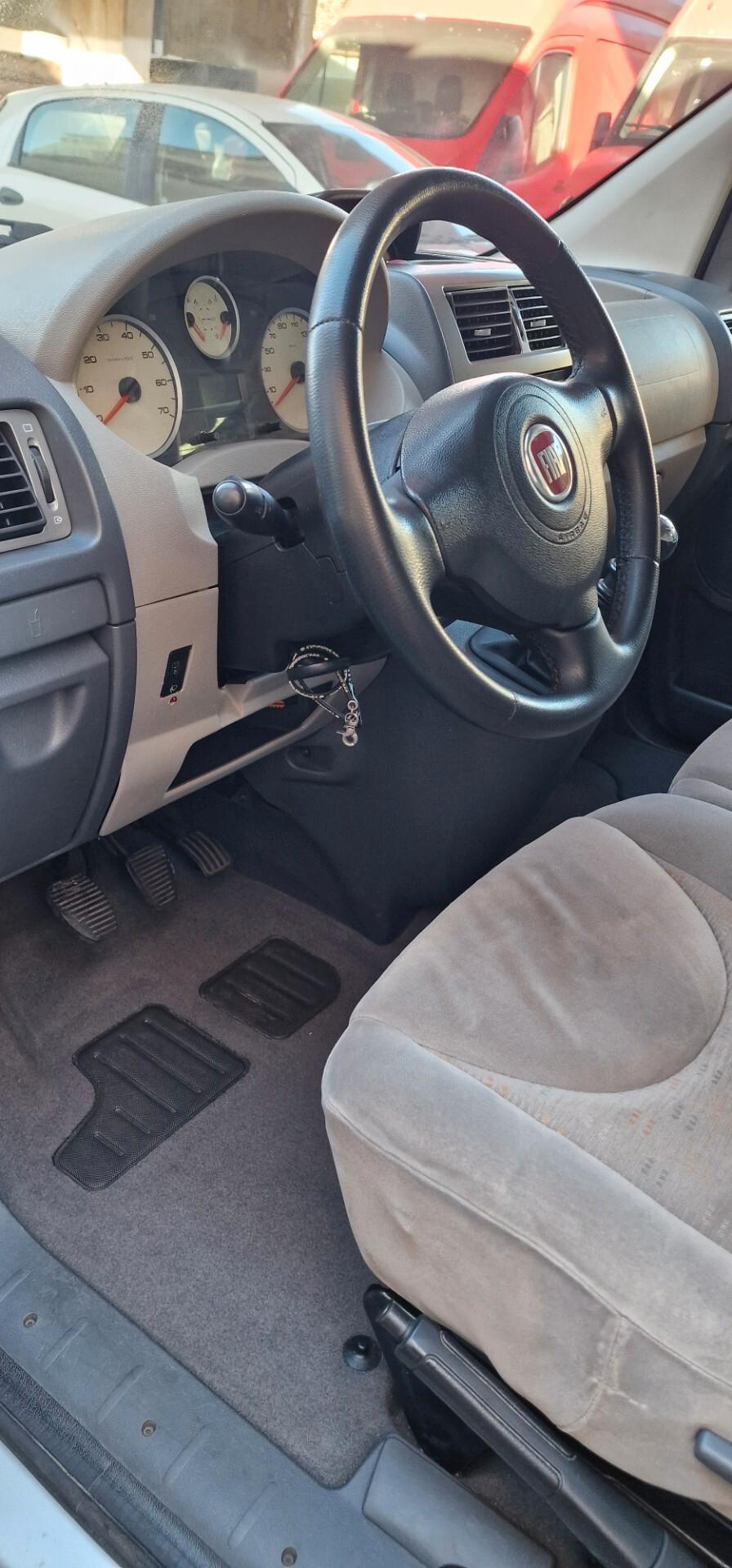 Fiat Scudo 2.0 MJT vetrato 9 posti (N1)