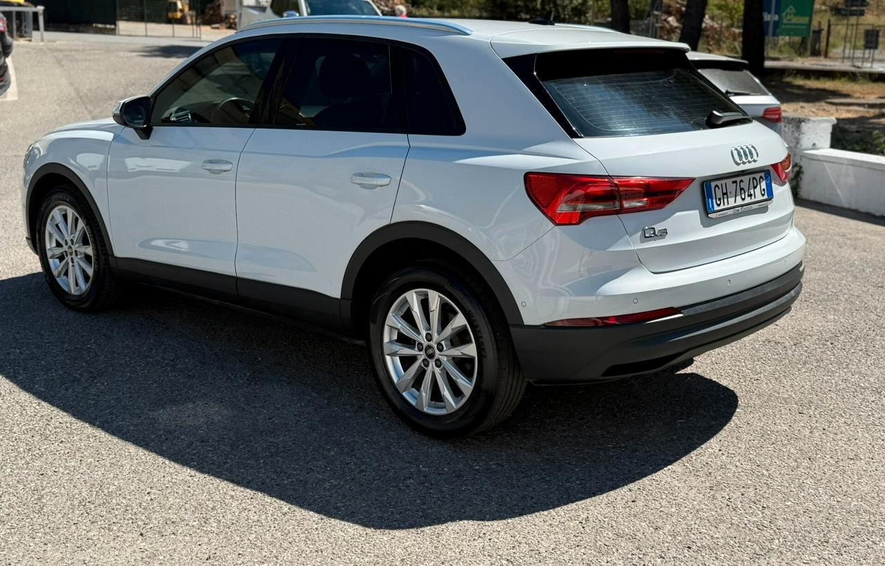 Audi Q3 35 TDI S tronic Business Advanced