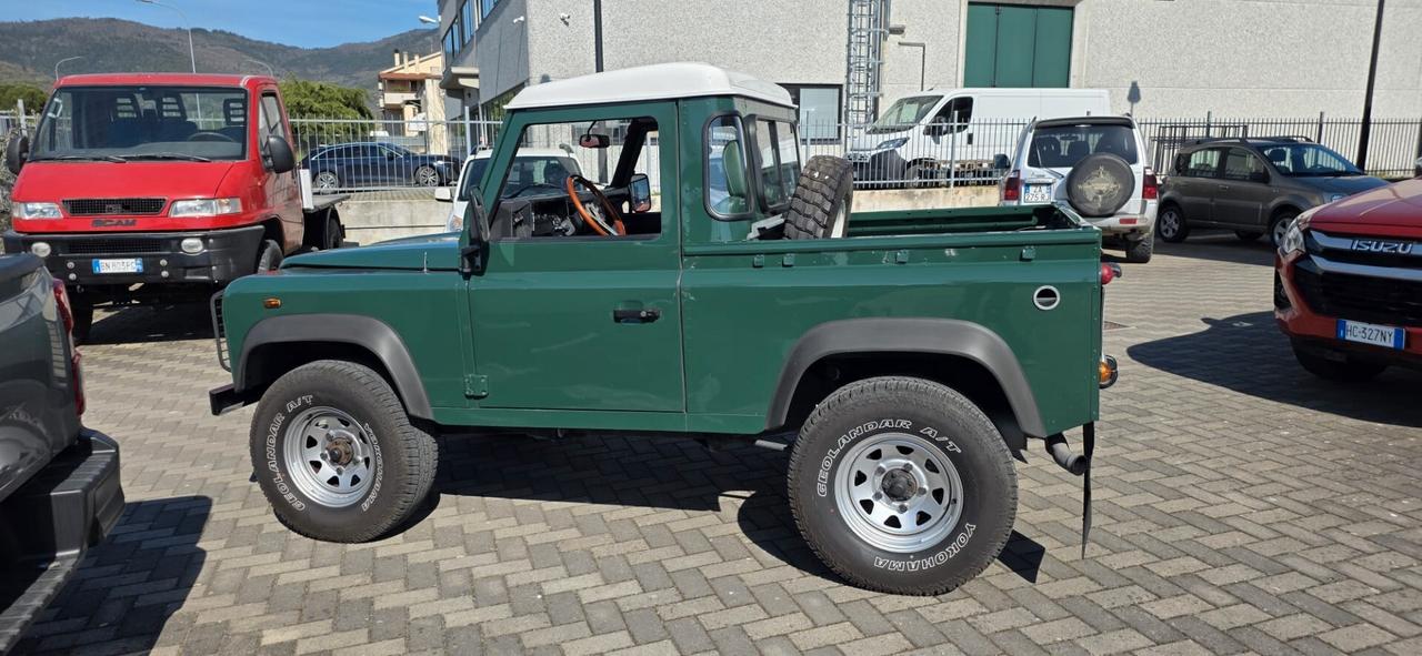 LAND ROVER DEFENDER 90 TD5 PICK UP