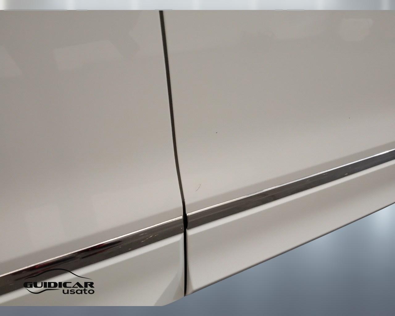 VOLKSWAGEN Tiguan II 2021 - Tiguan 2.0 tdi R-Line 150cv dsg