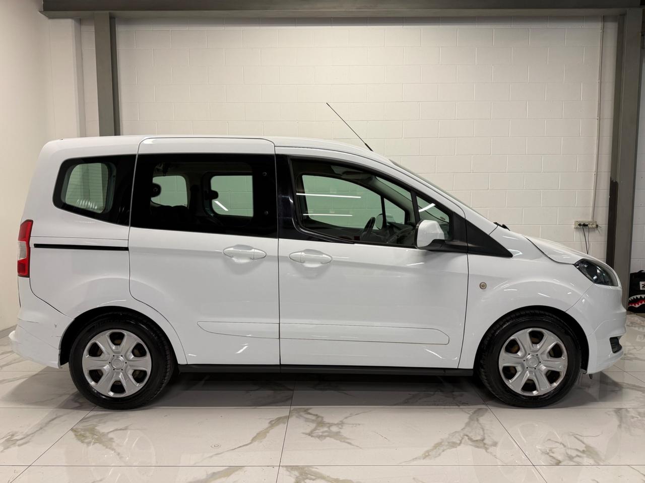Ford Tourneo Courier 1.0 EcoBoost 100 CV Sport