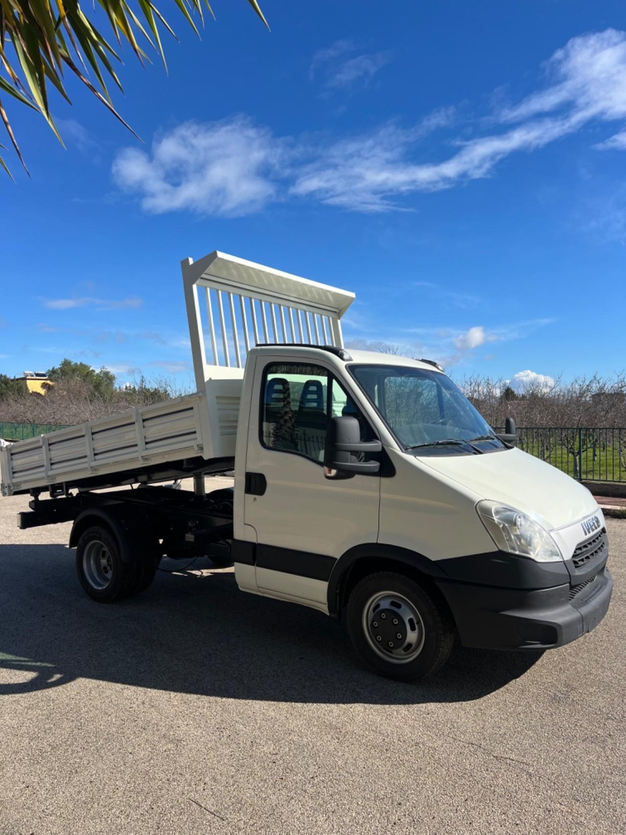 Iveco daily 35c17 ribaltabile trilaterale