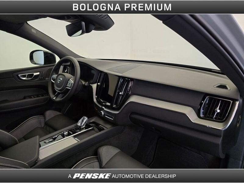 Volvo XC60 XC60 B5 AWD automatico Plus Dark