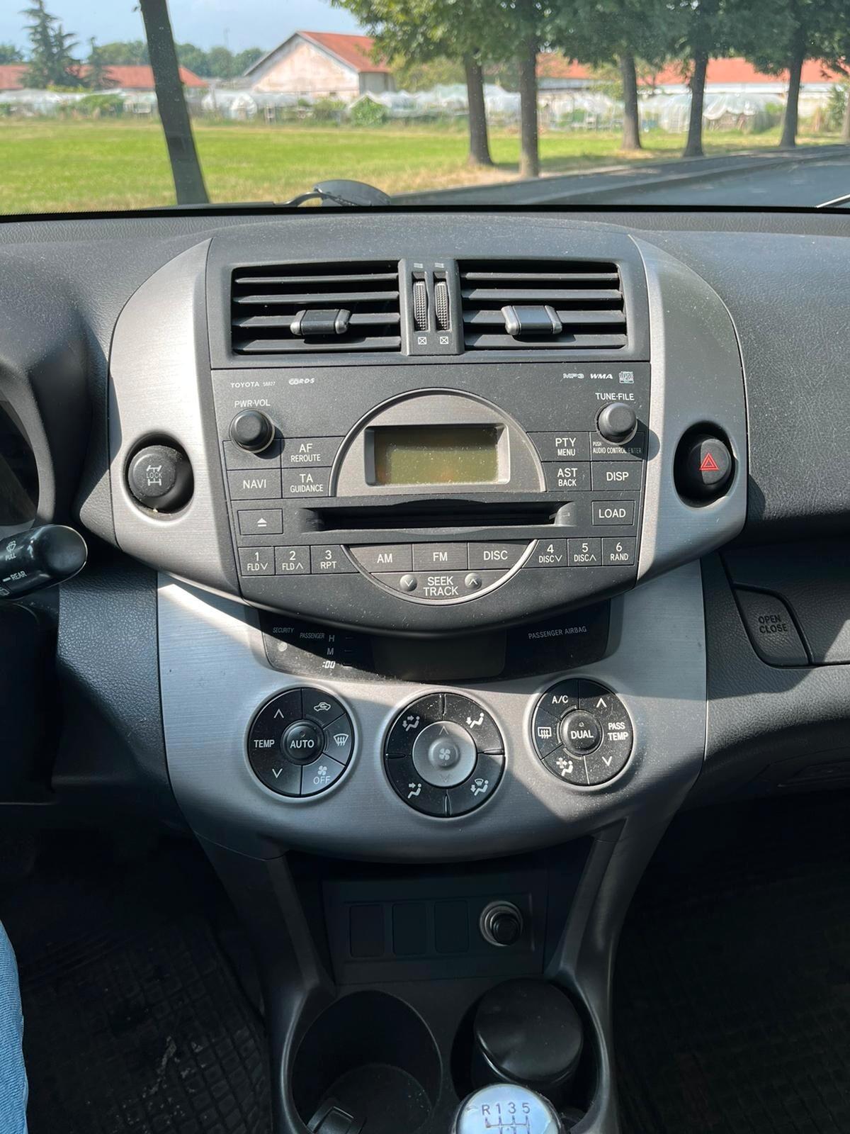 Toyota RAV 4 RAV4 2.2 D-4D 136 CV