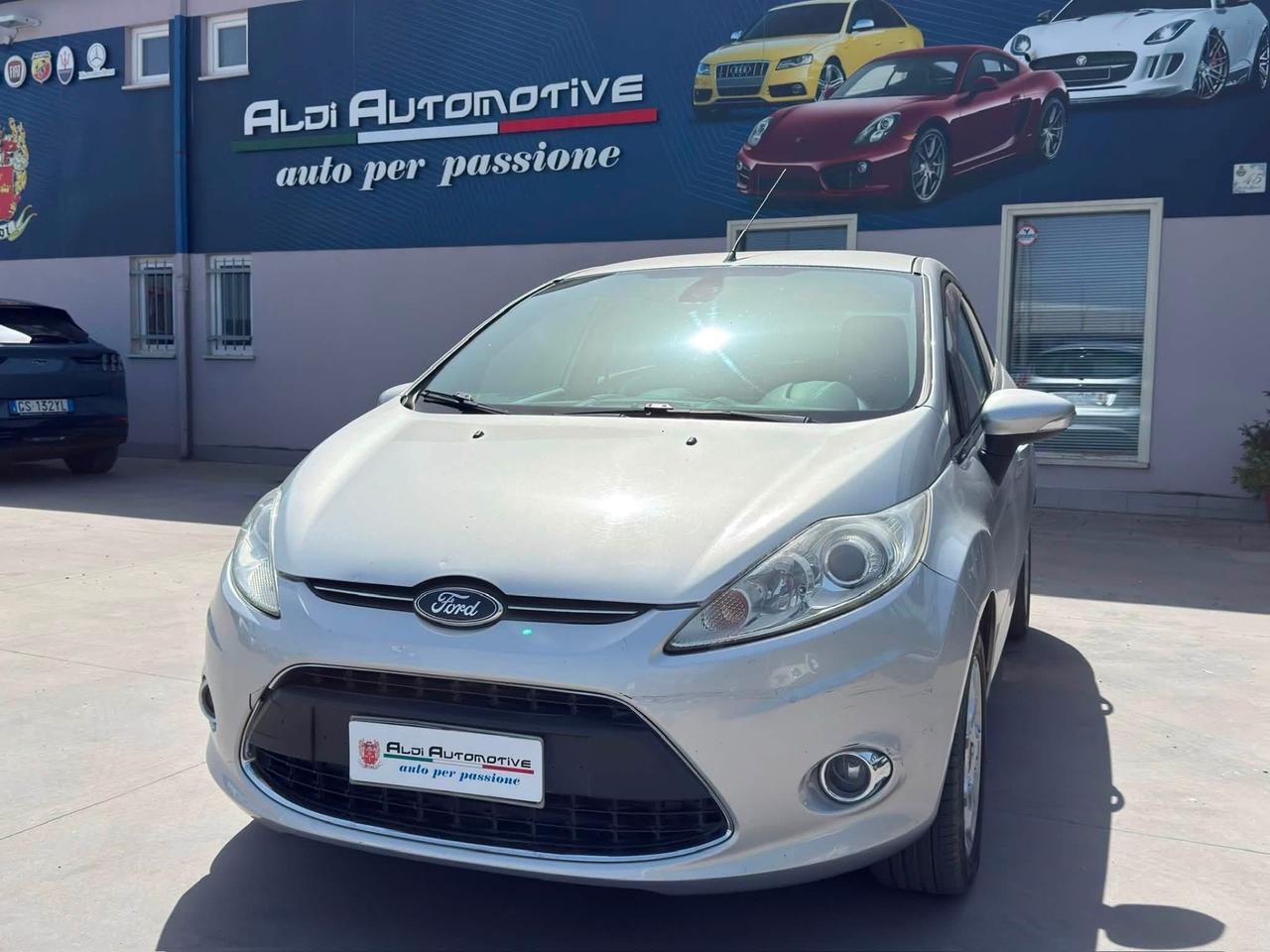 Ford Fiesta 1.4 TDCi 70CV 5 porte Titanium