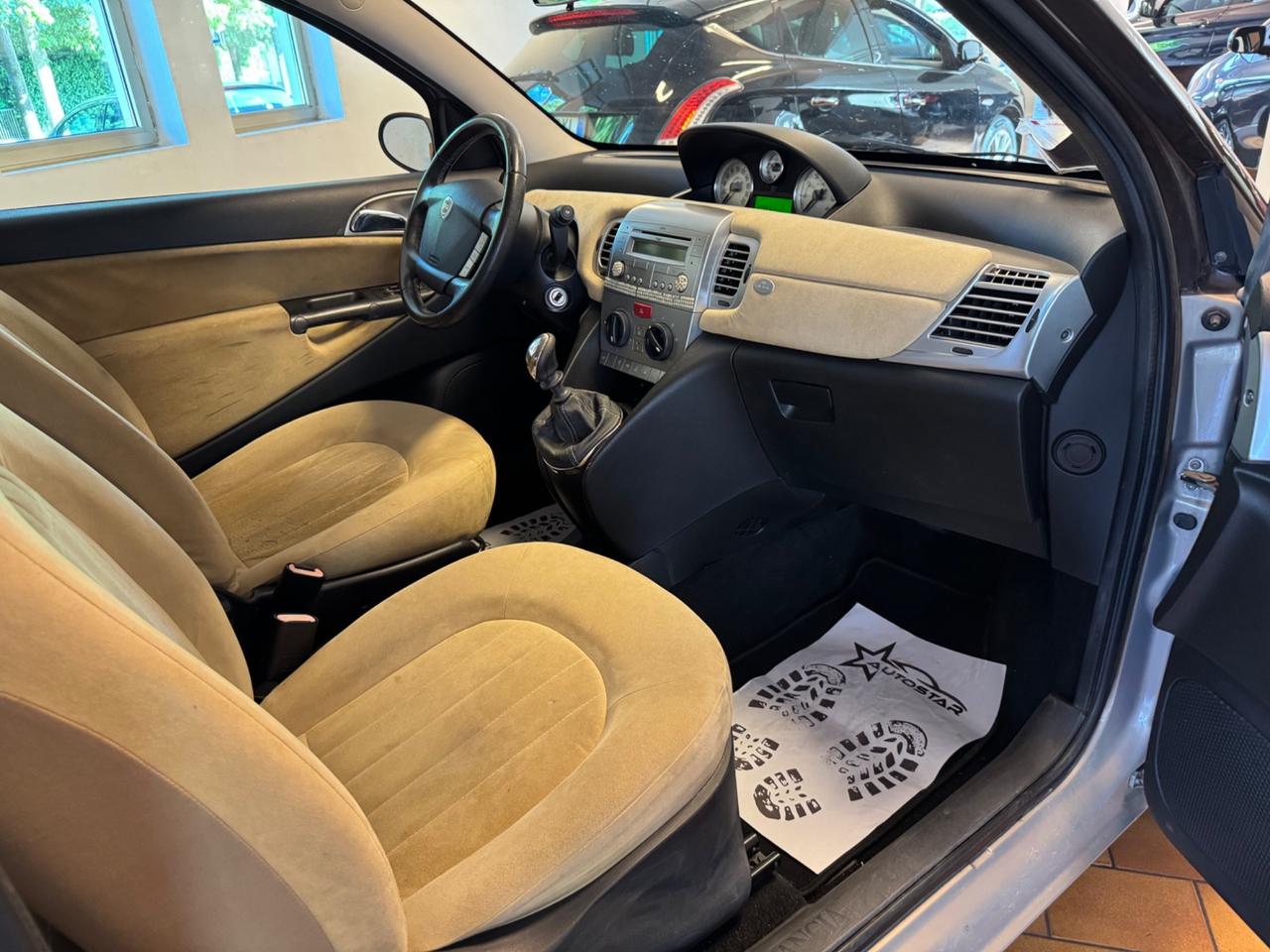 Lancia Ypsilon 1.2 Platino BENZINA OK NEOPATENTATI