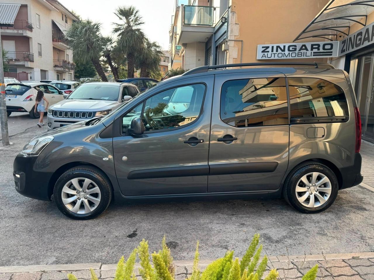 PEUGEOT PARTNER TEPEE 1.6 HDI 120 OUTDOOR 5 POSTI