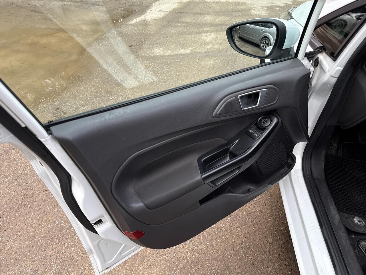 Ford Fiesta 1.5 TDCi 75CV 5 porte Business