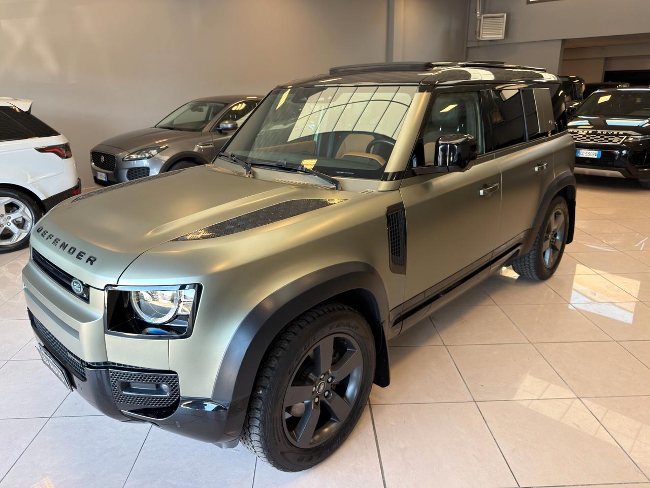 Land Rover Defender 110 3.0D I6 250 CV AWD Auto X-Dynamic HSE GANCIO TRAINO TETTO APRIBILE