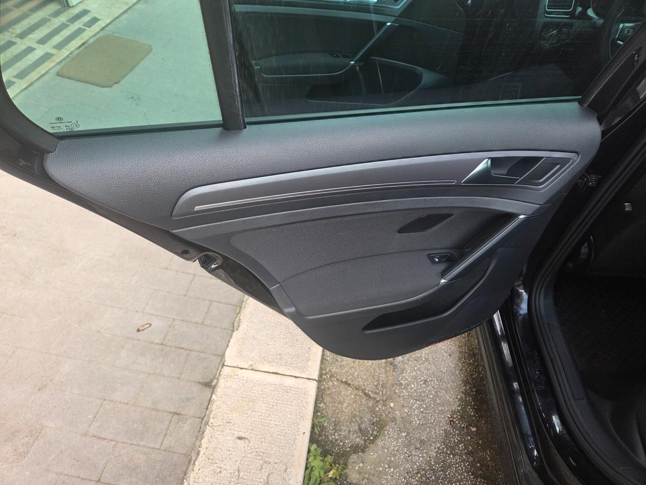 VW GOLF 7 R-LINE FARI LED 1.6 TDI 110 CV KMCERTIF