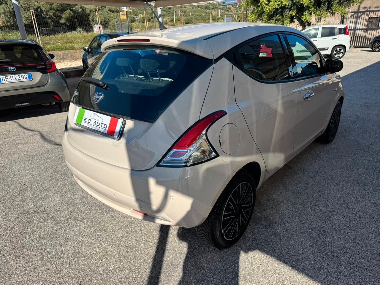 LANCIA YPSILON 1.2 BENZINA E GPL ECOCHIC UNICO PROPRIETARIO