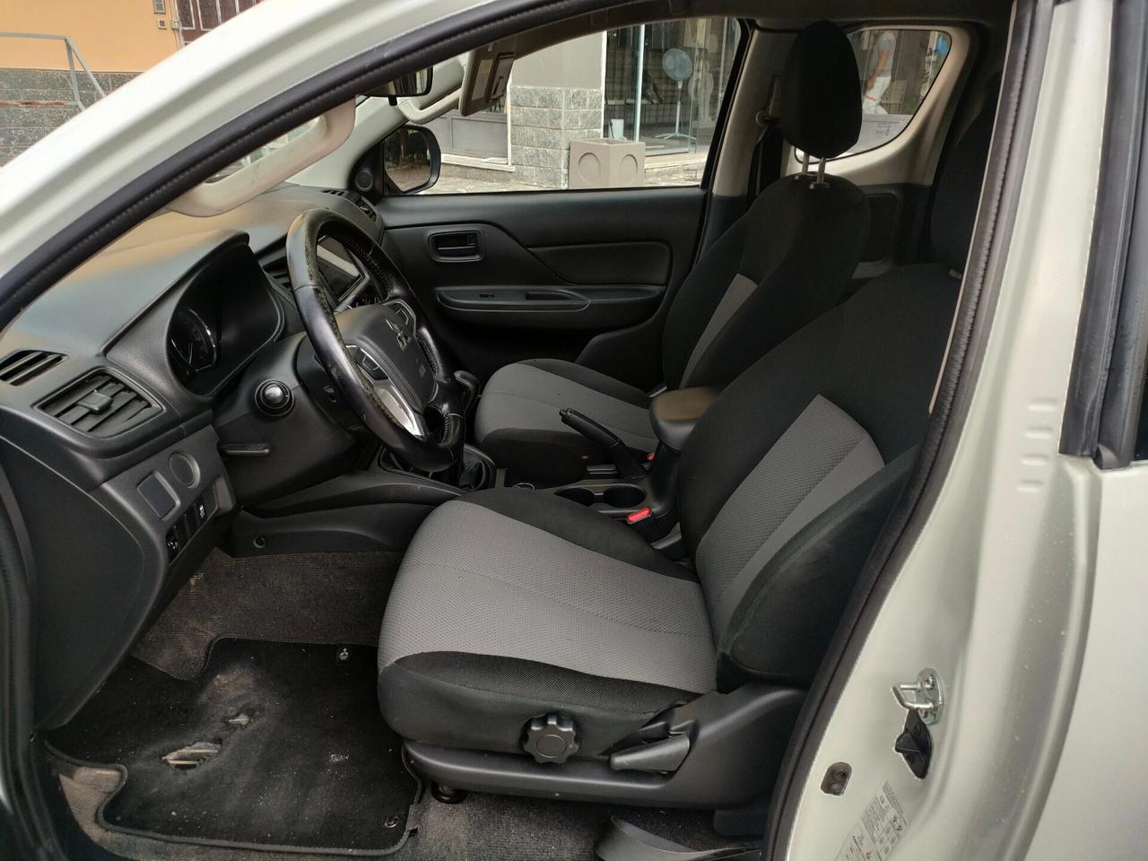 Mitsubishi L200 2.3 TD 4WD IVA ESCLUSA