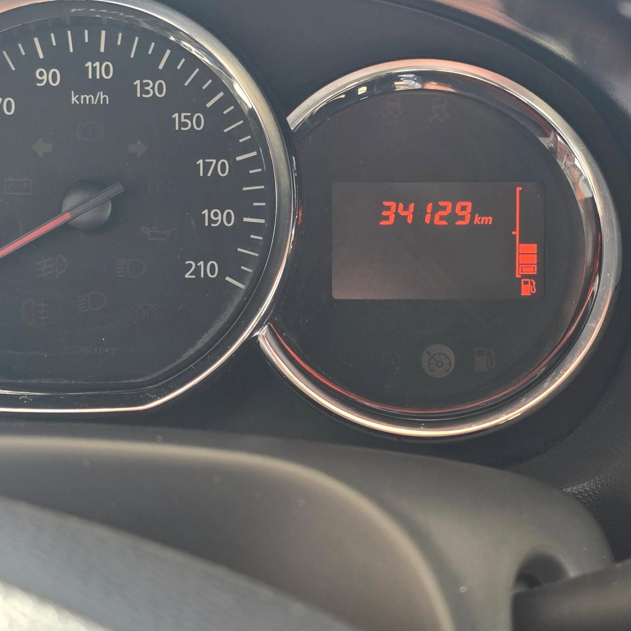 34.000 km ORIGINALI - Dacia Duster 1.6 115cv 4x2 Serie Speciale Lauréate Family