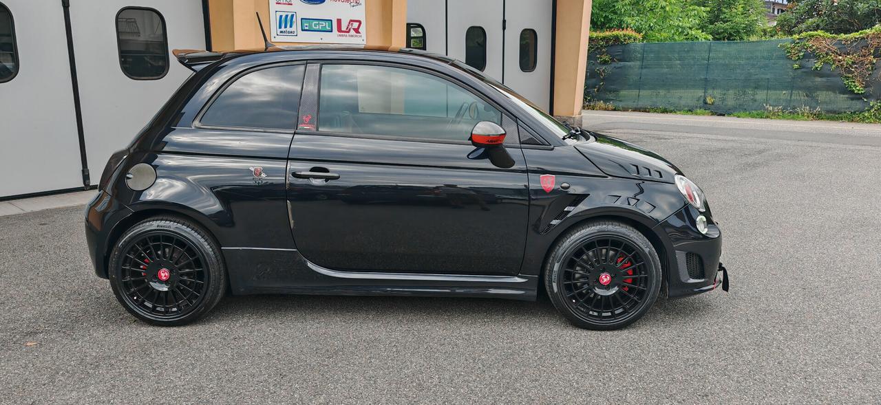 Abarth 500 1.4 Turbo T-Jet Custom LPG