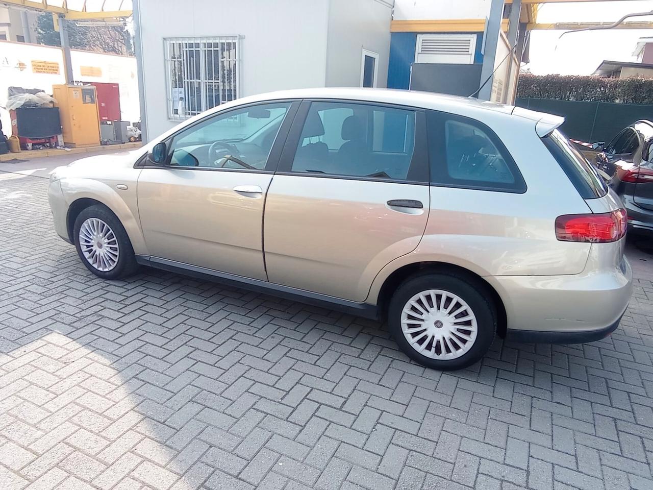 Fiat Croma 1.9 Multijet Emotion