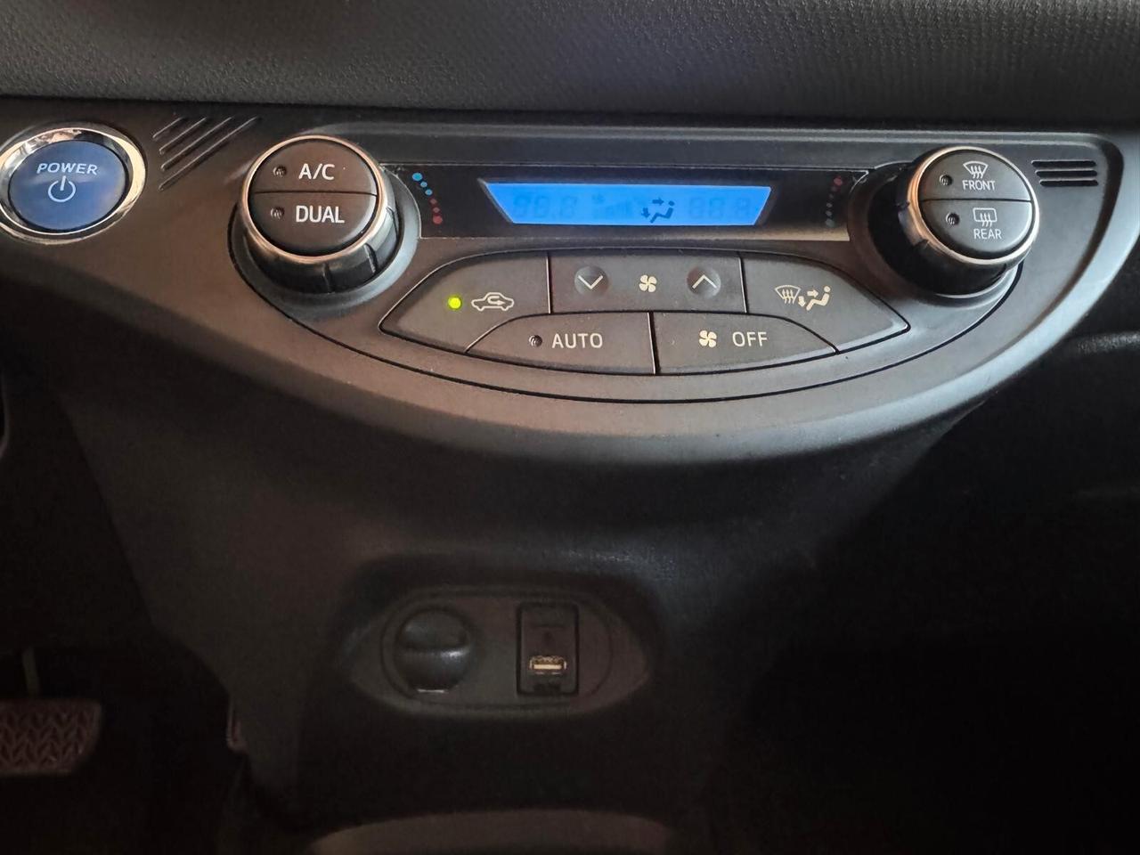 Toyota Yaris 1.5 Hybrid 5 porte Business